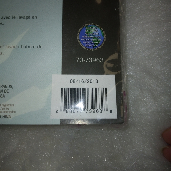 Dimensions Embroidery Kit, Elephant Bib, 70-73963, NEW - Picture 3 of 5